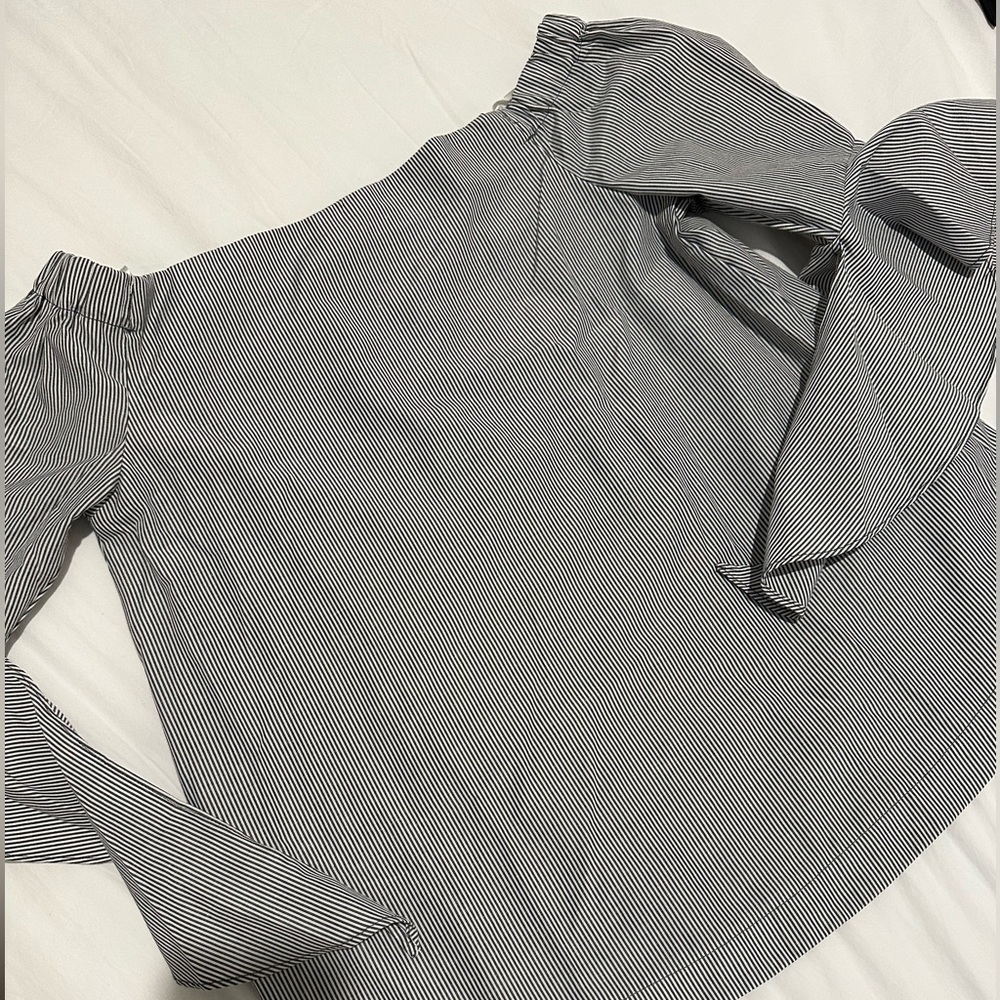 Sweet wanderer Offshoulders shirt